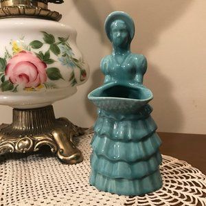 Vintage Haegar Cottagecore Woman in Bonnet Planter